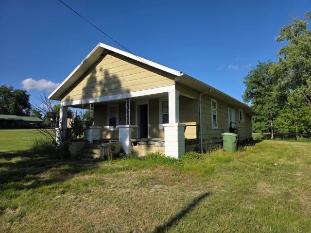 905 Mcclintock Avenue