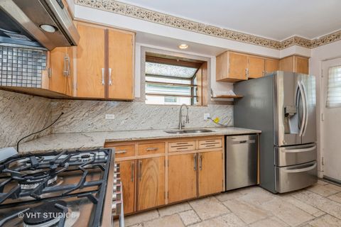 Tiny photo for 10057 S Bell Avenue, Chicago, IL 60643 (MLS # 12438262)