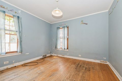 Tiny photo for 10057 S Bell Avenue, Chicago, IL 60643 (MLS # 12438262)