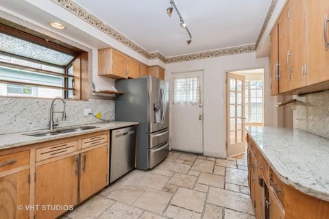 Tiny photo for 10057 S Bell Avenue, Chicago, IL 60643 (MLS # 12438262)