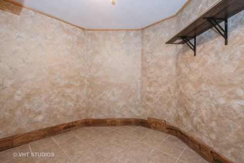 Tiny photo for 10057 S Bell Avenue, Chicago, IL 60643 (MLS # 12438262)