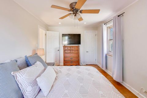 Tiny photo for 8832 Menard Avenue, Morton Grove, IL 60053 (MLS # 12505871)