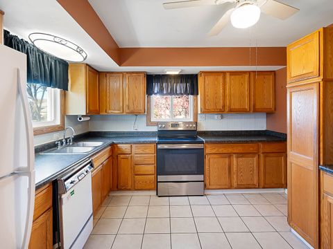 Tiny photo for 199 S Linden Avenue, Elmhurst, IL 60126 (MLS # 12523786)