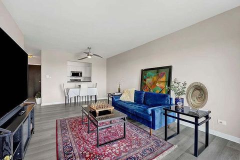 Tiny photo for 725 W Huntington Commons Road #416, Mount Prospect, IL 60056 (MLS # 12504963)