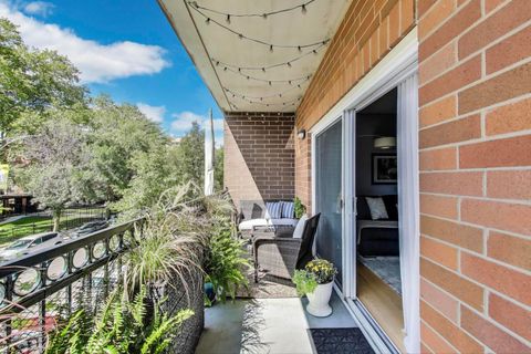 Tiny photo for 4301 N Sheridan Road #202, Chicago, IL 60613 (MLS # 12460811)