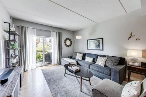 Tiny photo for 4301 N Sheridan Road #202, Chicago, IL 60613 (MLS # 12460811)