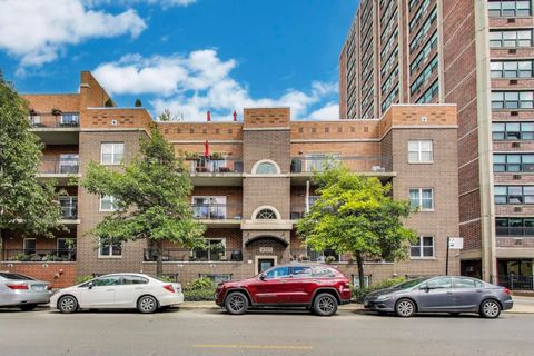 4301 N Sheridan Road 202 Chicago IL 60613