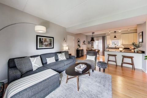 Tiny photo for 4301 N Sheridan Road #202, Chicago, IL 60613 (MLS # 12460811)