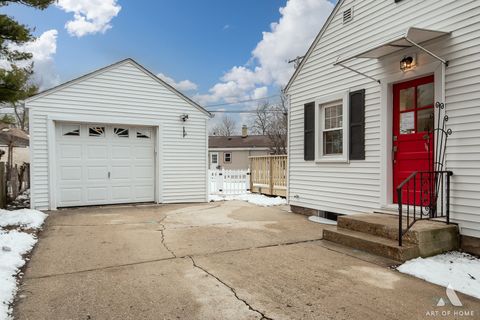 Tiny photo for 1015 Grandview Avenue, Lockport, IL 60441 (MLS # 12548078)