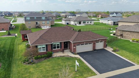 Photo of 2373 Alta Vista Drive, New Lenox, IL 60451 (MLS # 12628003)