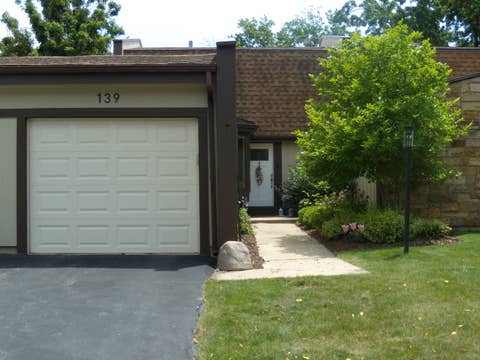 Photo of 139 Cascade Drive, Indian Head Park, IL 60525 (MLS # 12684105)