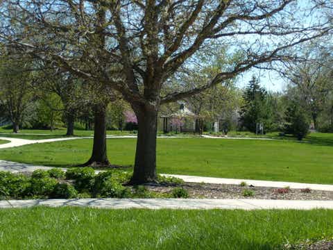 Tiny photo for 139 Cascade Drive, Indian Head Park, IL 60525 (MLS # 12684105)
