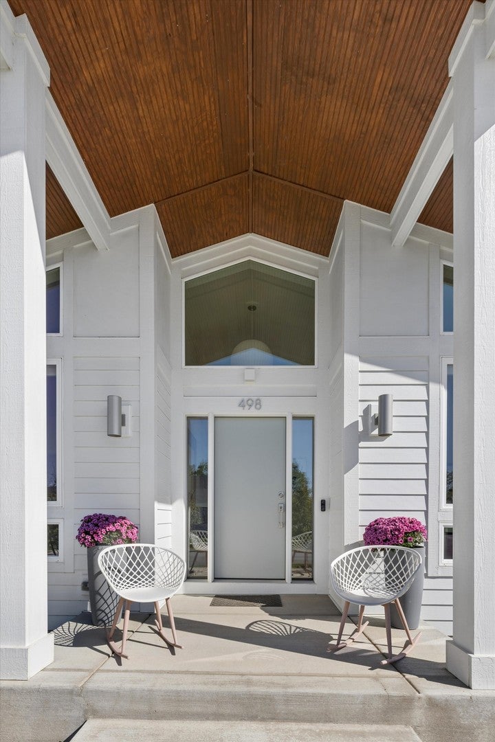 498 Cora Lane