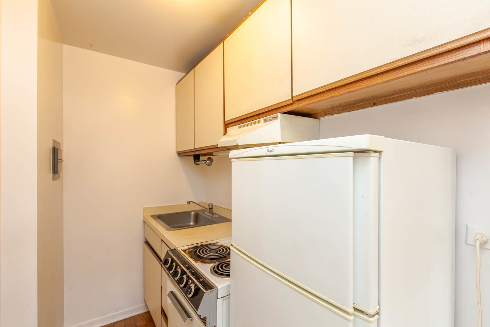 1504 N Dearborn Parkway 404