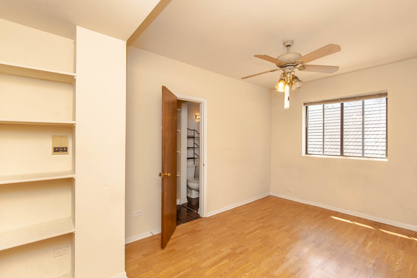 1504 N Dearborn Parkway 404