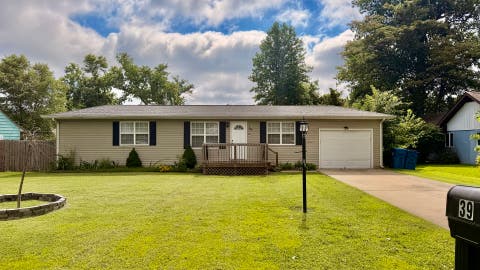 Photo of 39 Ridge Road, Centralia, IL 62801 (MLS # 12610603)