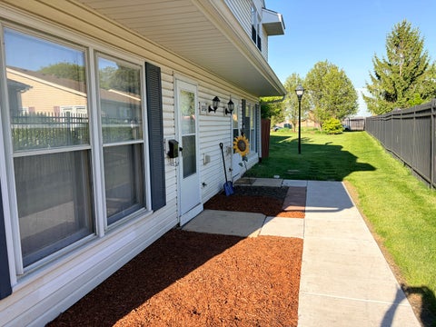 Tiny photo for 1848 Stockton Drive #1848, Hoffman Estates, IL 60195 (MLS # 12672299)