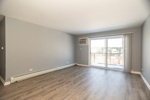 Tiny photo for 9958 S 84th Terrace #306, Palos Hills, IL 60465 (MLS # 12556353)