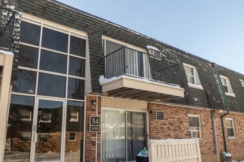 Photo of 9958 S 84th Terrace #306, Palos Hills, IL 60465 (MLS # 12556353)