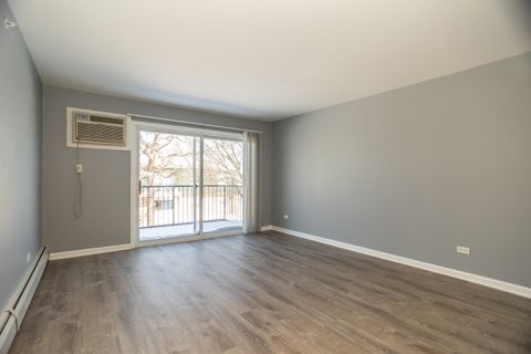 Tiny photo for 9958 S 84th Terrace #306, Palos Hills, IL 60465 (MLS # 12556353)