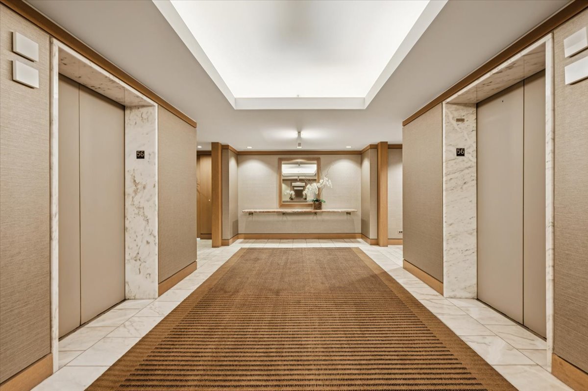 Chicago, Illinois 60611, United States, 1 Bedroom Bedrooms, ,2 BathroomsBathrooms,Residential,Active,213666