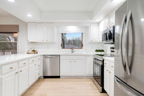 Tiny photo for 1630 River Bluff Boulevard, Rockford, IL 61103 (MLS # 12524418)