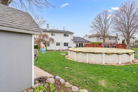 Tiny photo for 340 Stonehurst Lane, Roselle, IL 60172 (MLS # 12628719)