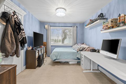 Tiny photo for 340 Stonehurst Lane, Roselle, IL 60172 (MLS # 12628719)