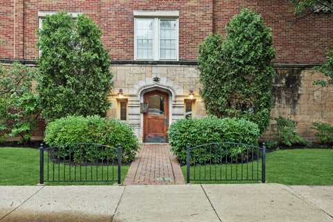 Tiny photo for 344 S Maple Avenue #2B, Oak Park, IL 60302 (MLS # 12723926)