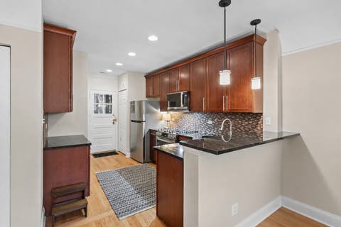 Tiny photo for 344 S Maple Avenue #2B, Oak Park, IL 60302 (MLS # 12723926)