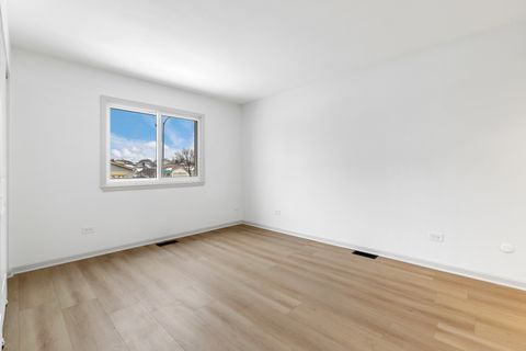 Tiny photo for 1006 Foxworth Boulevard, Lombard, IL 60148 (MLS # 12596698)