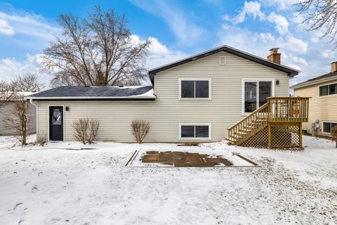 Tiny photo for 1006 Foxworth Boulevard, Lombard, IL 60148 (MLS # 12596698)