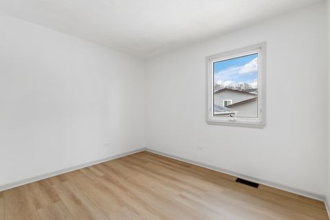 Tiny photo for 1006 Foxworth Boulevard, Lombard, IL 60148 (MLS # 12596698)