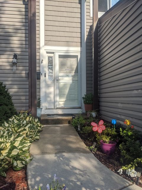 Tiny photo for 791 Lakeside Circle Drive, Wheeling, IL 60090 (MLS # 12475462)