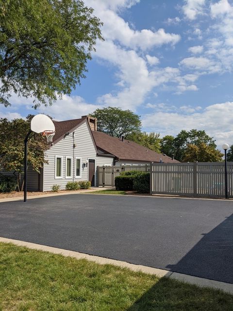 Tiny photo for 791 Lakeside Circle Drive, Wheeling, IL 60090 (MLS # 12475462)