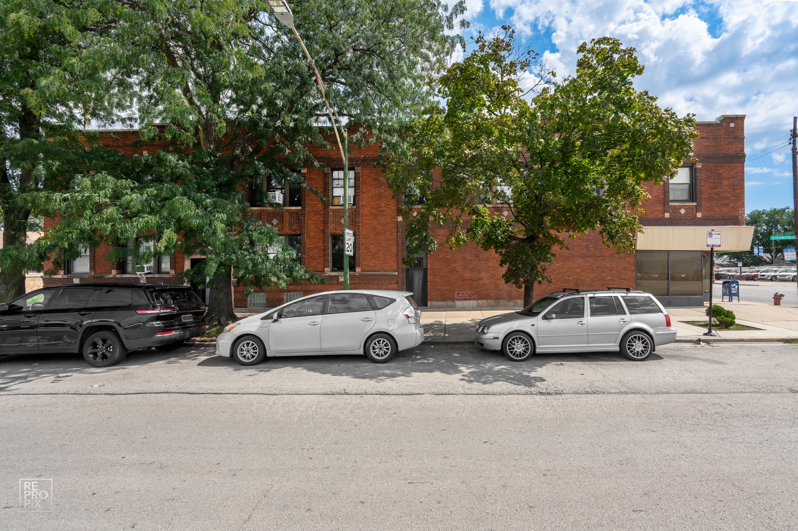 5256 W Irving Park Road