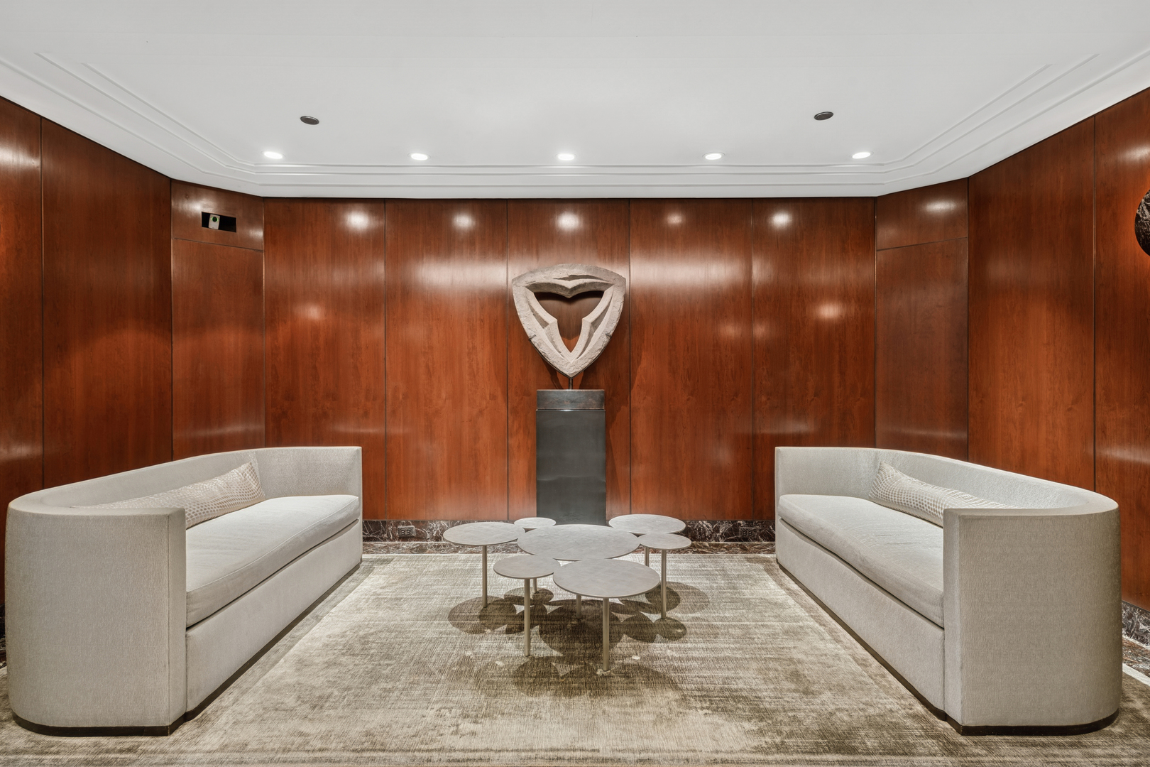 950 N Michigan Avenue 3104