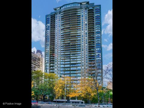 Photo of 1040 N Lake Shore Drive #7C, Chicago, IL 60611 (MLS # 12674926)