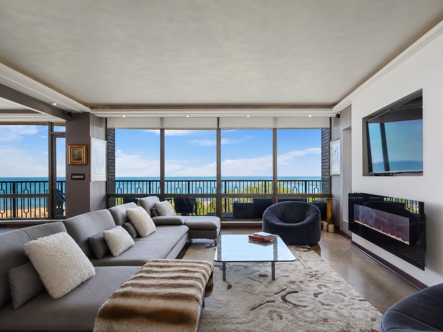 1040 N Lake Shore Drive 7C