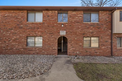 Photo of 1804 Oliver Drive #6, Urbana, IL 61802 (MLS # 12591592)