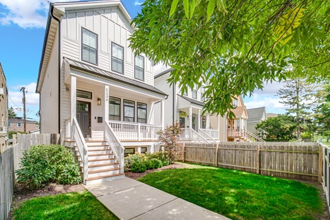 Photo of 5336 W Leland Avenue, Chicago, IL 60630 (MLS # 12745000)