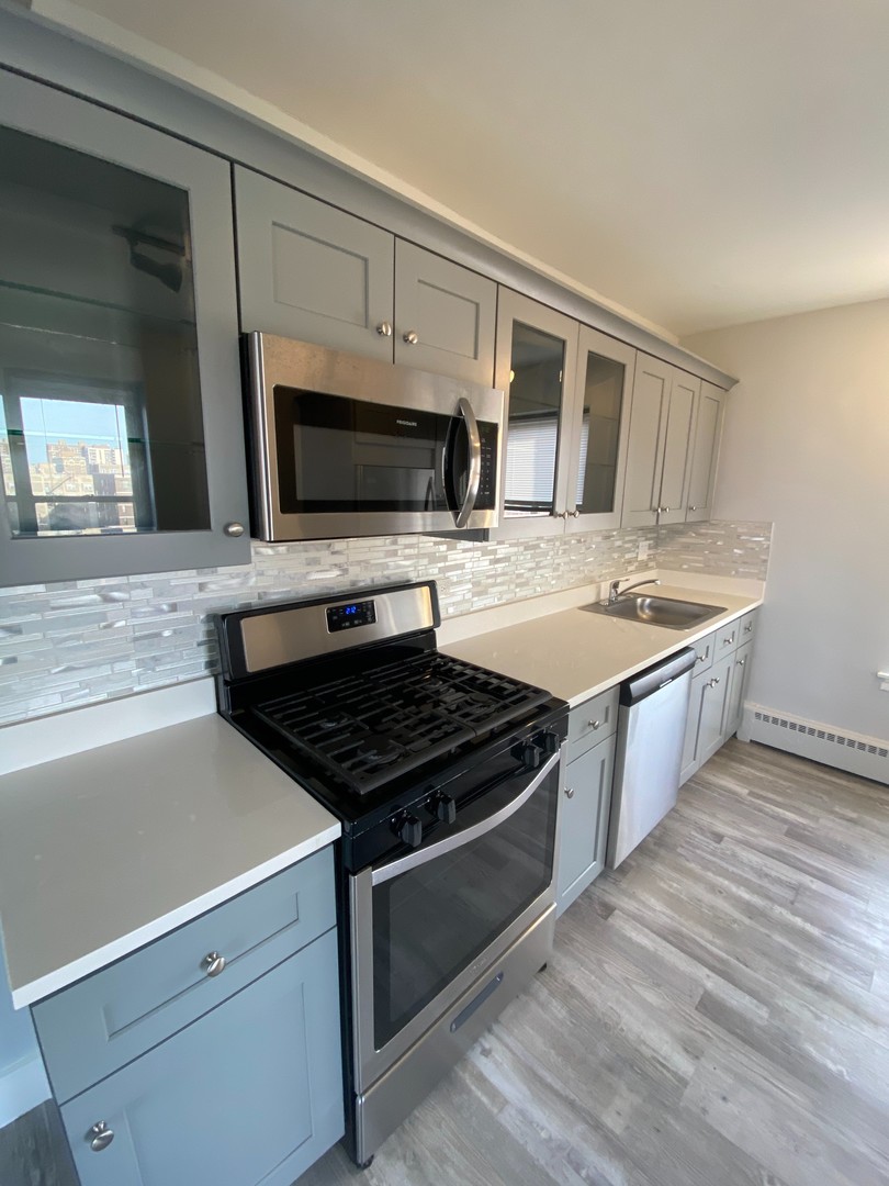 5858 N SHERIDAN Road 807