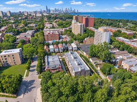 Tiny photo for 1006 E 41st Street, Chicago, IL 60653 (MLS # 12774843)