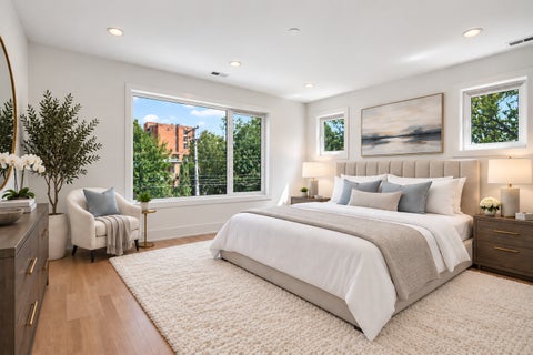 Tiny photo for 1006 E 41st Street, Chicago, IL 60653 (MLS # 12774843)