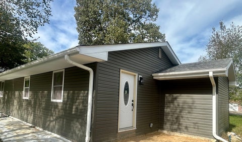 Tiny photo for 207 Baker Drive, Metropolis, IL 62960 (MLS # 12758857)