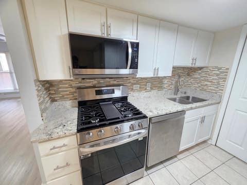 Tiny photo for 1950 Kenilworth Circle #A, Hoffman Estates, IL 60169 (MLS # 12682646)