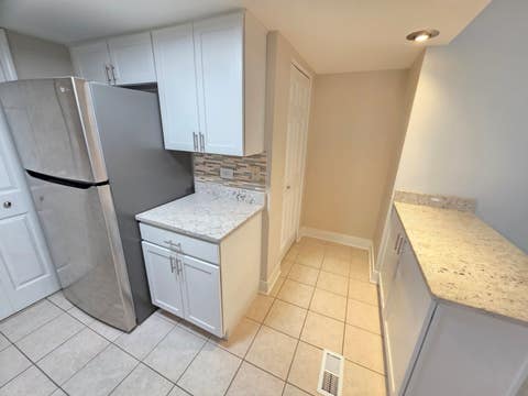 Tiny photo for 1950 Kenilworth Circle #A, Hoffman Estates, IL 60169 (MLS # 12682646)