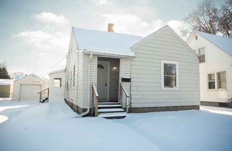 Photo of 1003 W 7th Street, Sterling, IL 61081 (MLS # 12528832)