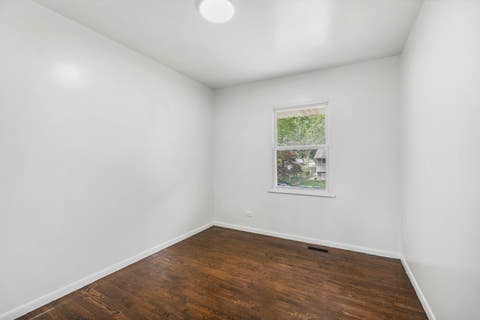 Tiny photo for 669 White Pine Road, Buffalo Grove, IL 60089 (MLS # 12741165)
