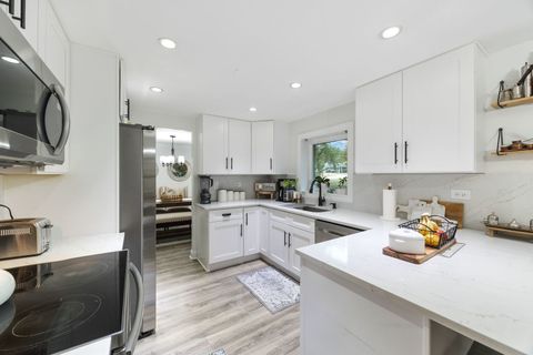 Tiny photo for 320 Pochet Lane, Schaumburg, IL 60193 (MLS # 12497716)